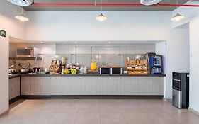 City Express Junior Merida Altabrisa